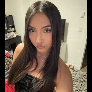 Meet your Posher, Mia